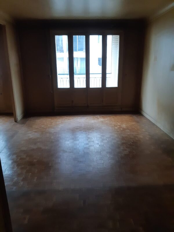 Pièce vidée par Vide Appart' dans un appartement du 16e arrondissement